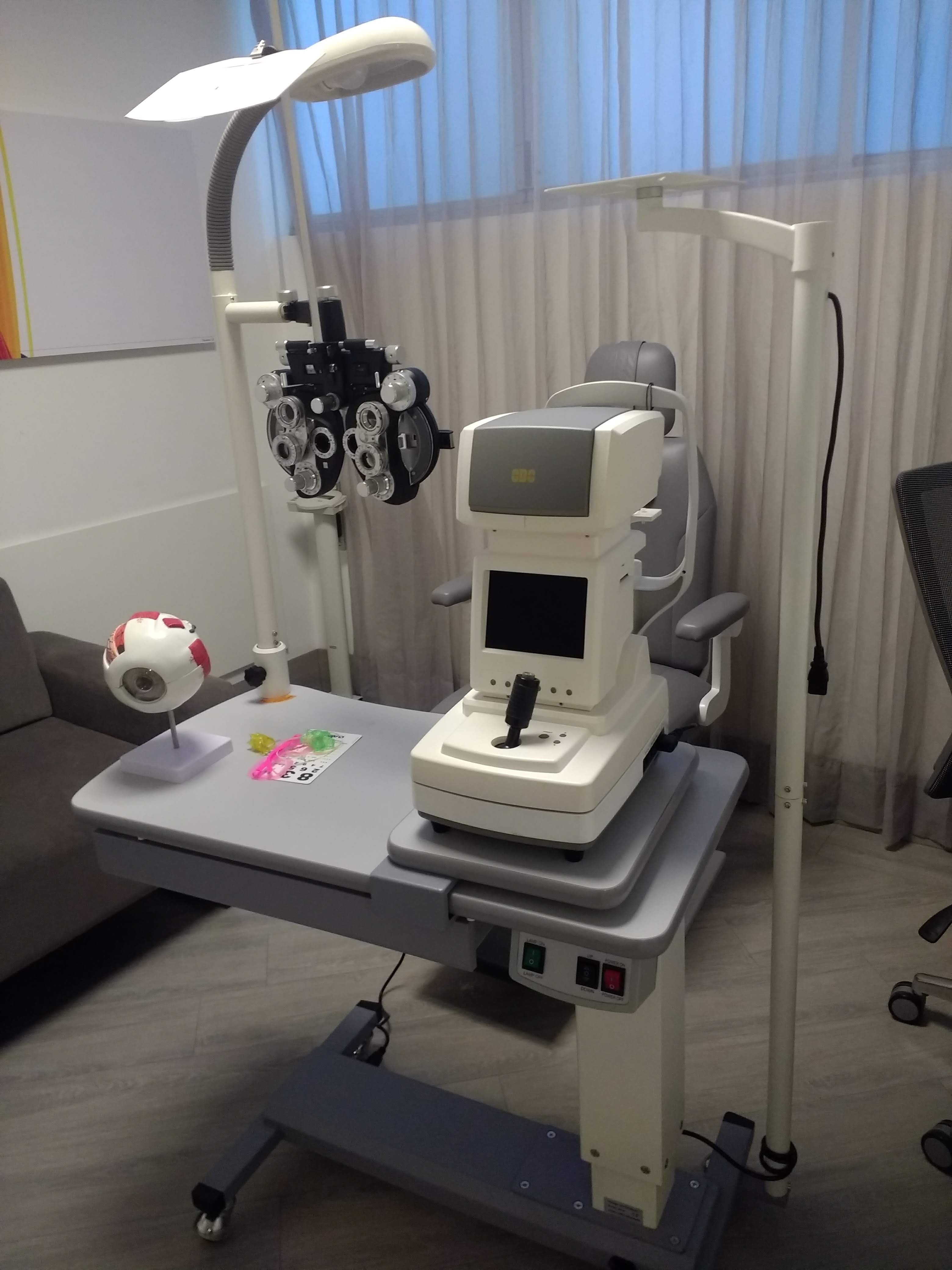 Mesa de Elevación Cajón Poste Foroptor Amplia 233cp180a